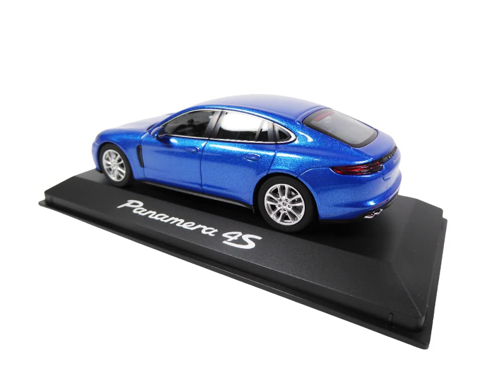 Blue Porsche Panamera Alloy Model Car – 1:24 Scale Pull-Back Toy with Lights & Sound