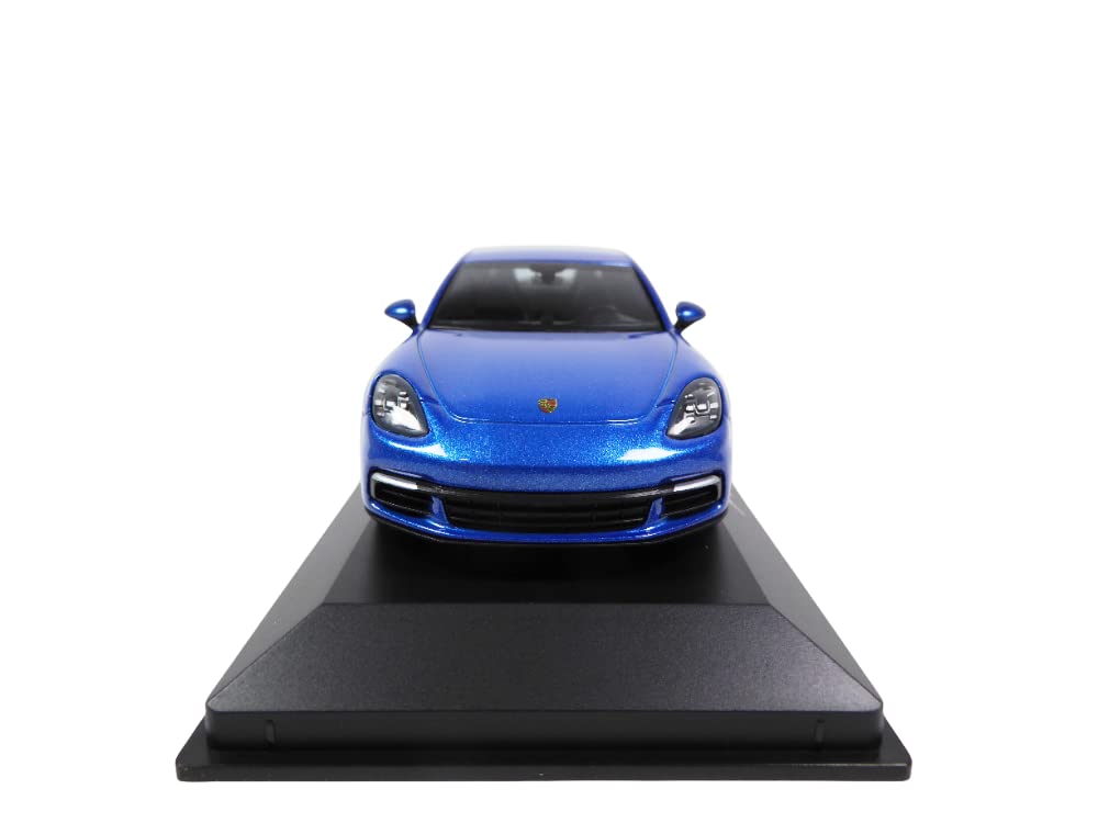 Blue Porsche Panamera Alloy Model Car – 1:24 Scale Pull-Back Toy with Lights & Sound