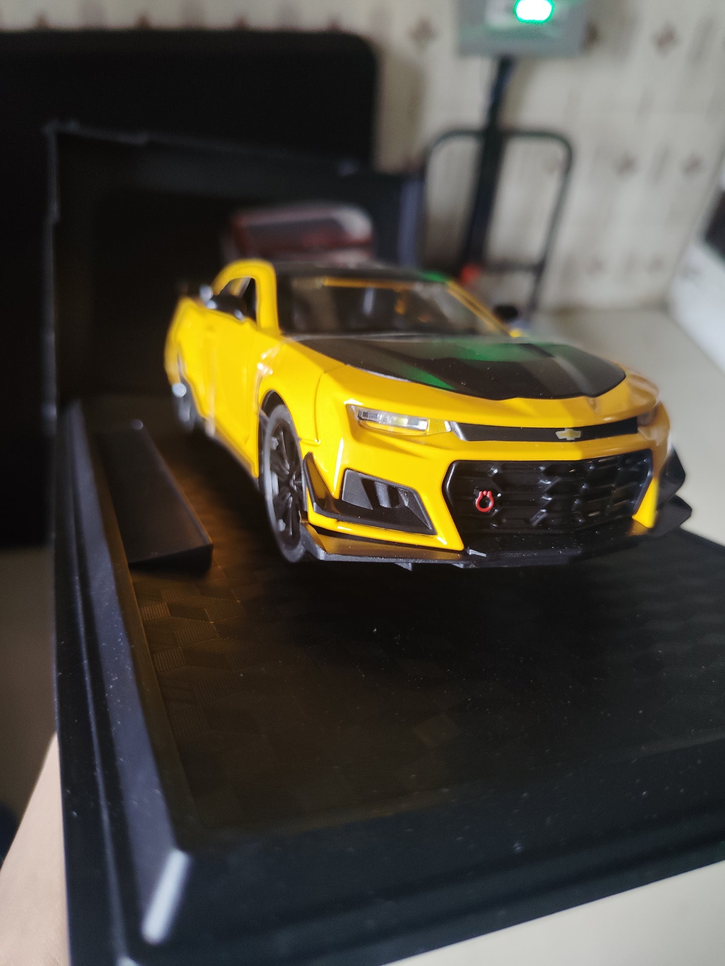 Die cast simulation sound and light pull back series