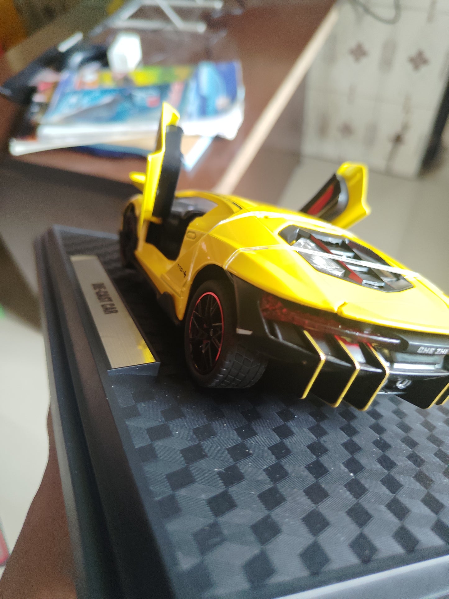 Die cast 1:24