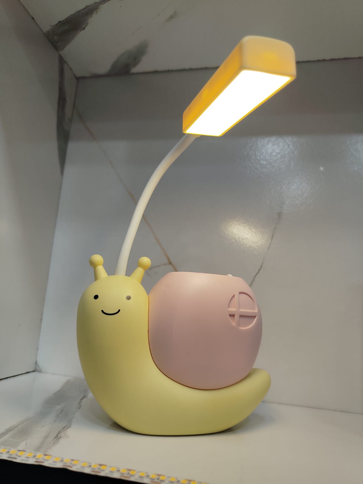 Desh lamp