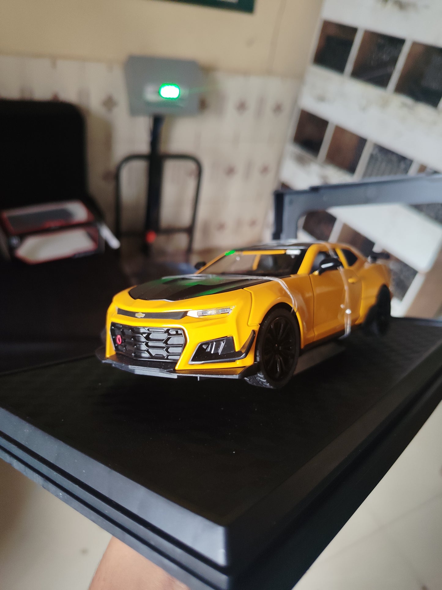 Die cast simulation sound and light pull back series